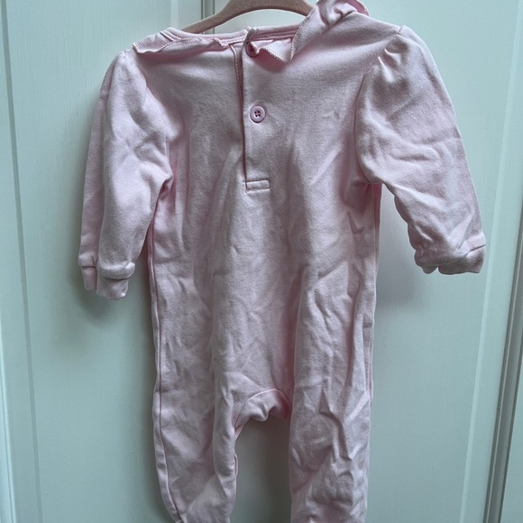 NWOT Pink Girly Ruffle Pajamas One Piece Long Sleeve Footie - Picture 3 of 3